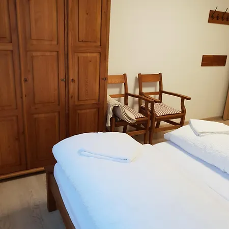 Amalia Haus Homestay Tux